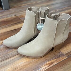 MIA Women's Beige Ankle Booties